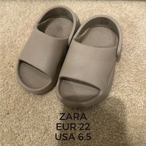Zara sandals toddler size 6.5 great condition